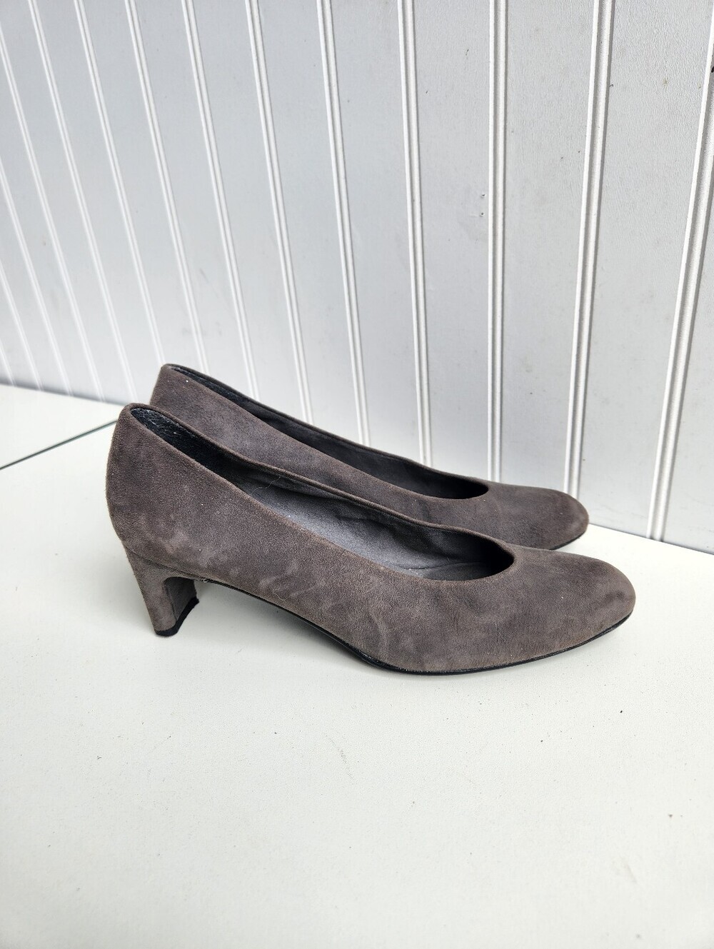 STUART WEITZMAN Classic Pumps Gray Goose Bump Nappa Leather Heels Womens Shoes 7